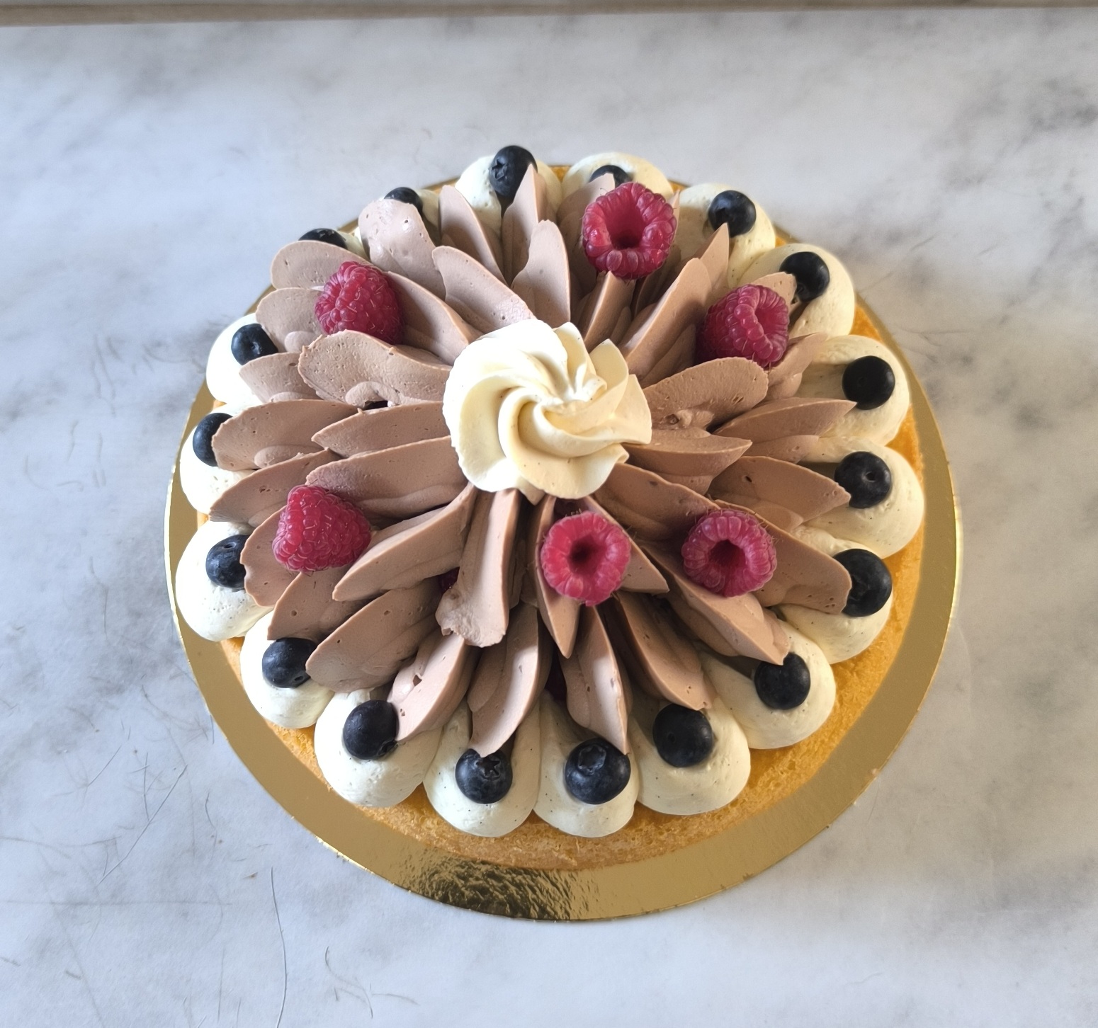 Entremet framboise et chocolat