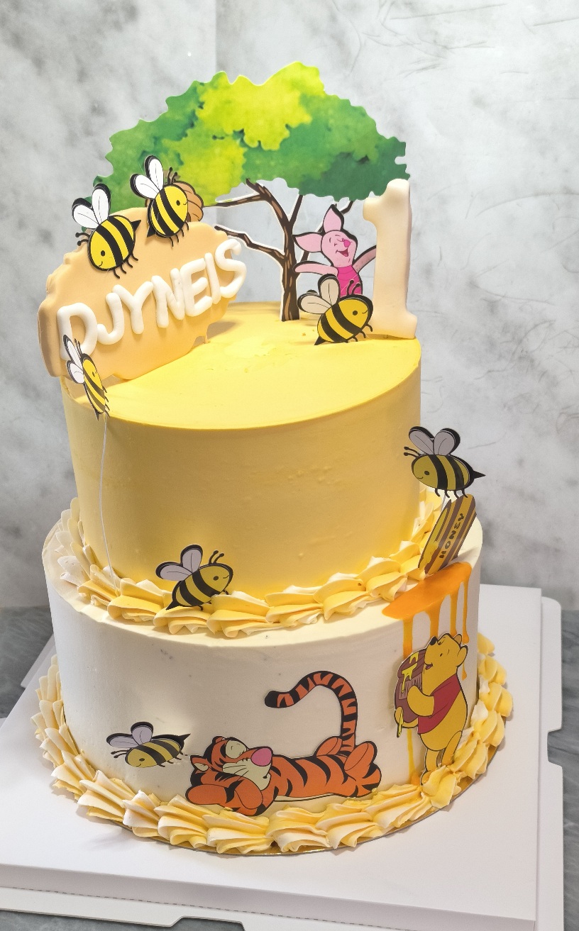 Gâteau à étage Winnie l'ourson